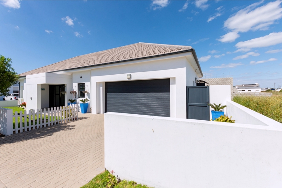 3 Bedroom Property for Sale in Sandy Point Western Cape
